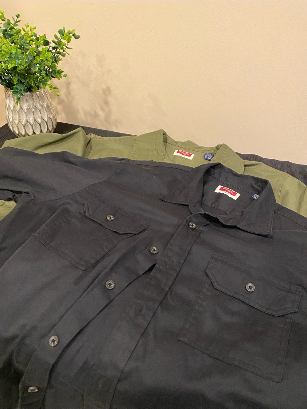 2 bundle Wrangler Olive/Black Short-Sleeve Shirts